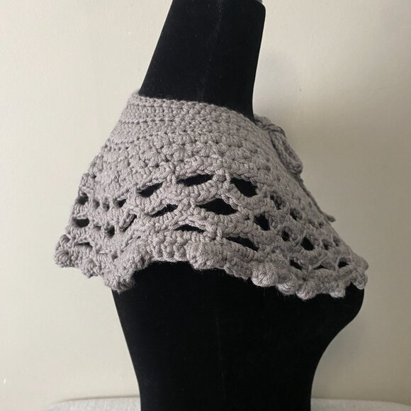 Handmade Crochet Grey Poly Large Collar Neckwear Accessory - Picture 3 of 6